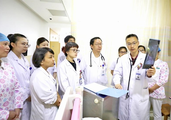 儿童医院呼吸知名专家——塑造儿童健康呼吸的守护者