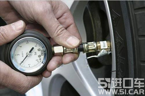 车胎气压多少合适图，了解并正确设置汽车胎压的重要性