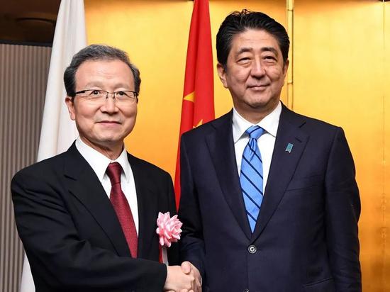安倍访问荷兰待遇，国际外交的新视角