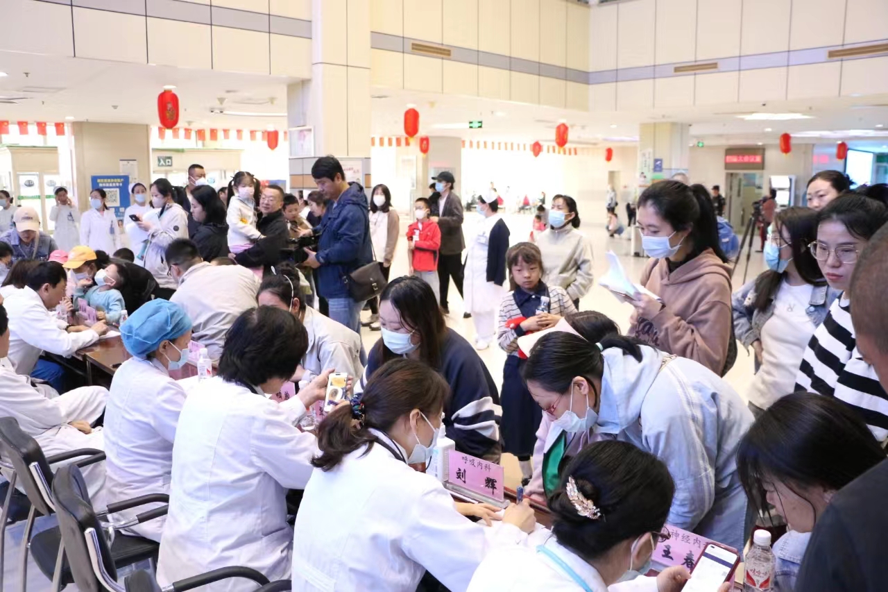 北京儿童医院专家团队，守护儿童健康的坚实后盾