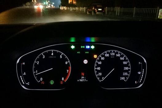 小车汽车轮胎气压的重要性及其合适范围