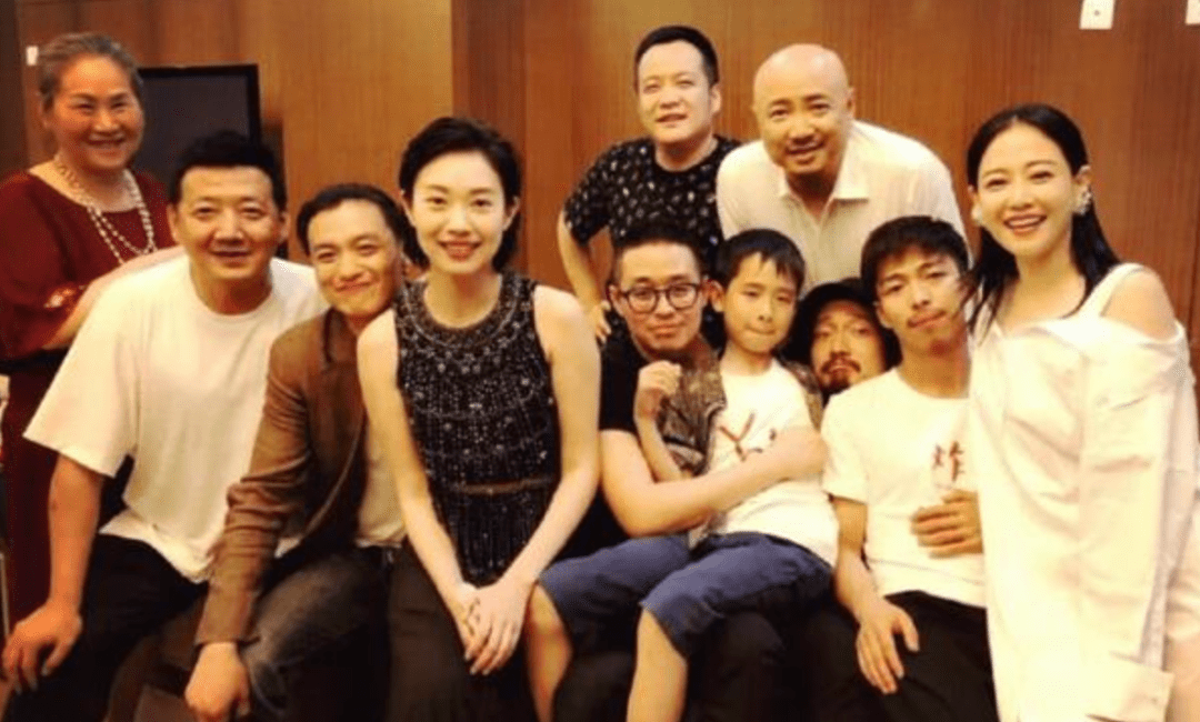 演艺圈内的剧组夫妻现象，爱情与职业的交融