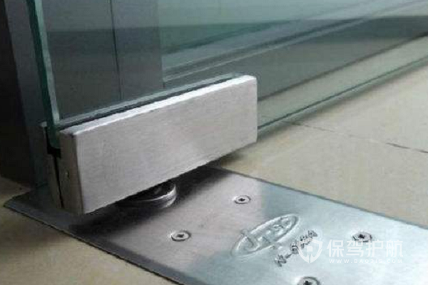 玻璃门的地弹簧，解析其重要性及实际应用