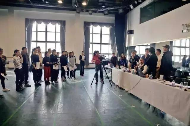 剧组面试，探寻演艺梦想的起点