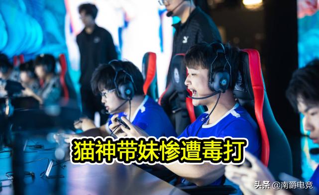 钢铁商标图案，象征力量与品质的核心标识