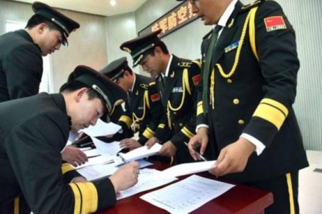 上校转业待遇，转型之路的权益保障与尊重
