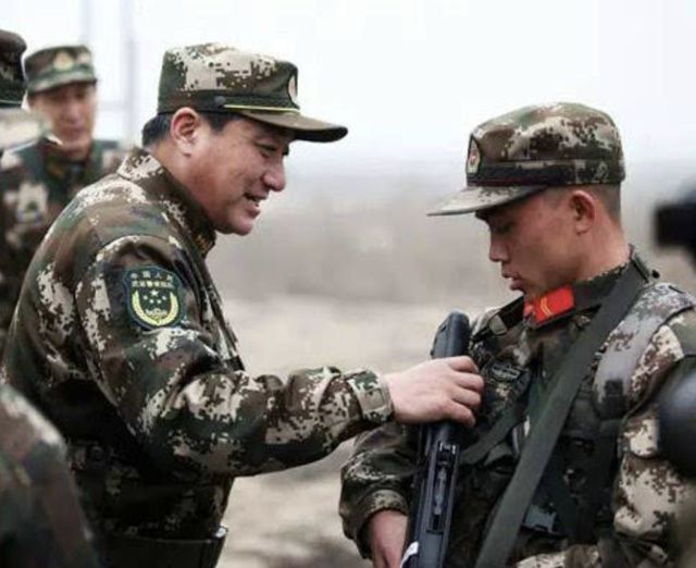 大连武警待遇解析