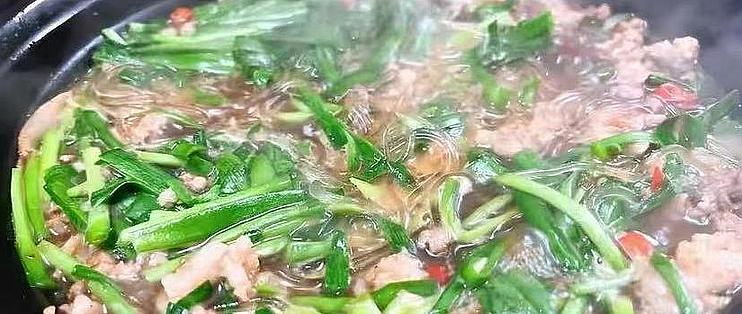韭菜粉丝蛋花汤，一道美味与健康并存的佳肴