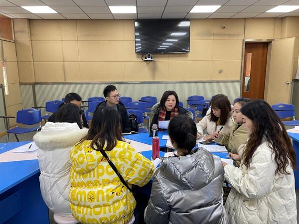 大班民族美术教案