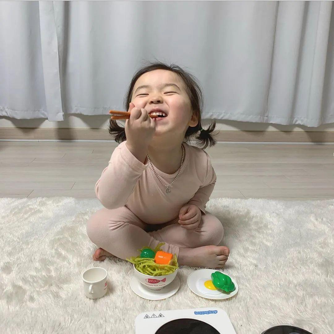 开心宝贝QQ表情包，一种全新的情感交流方式