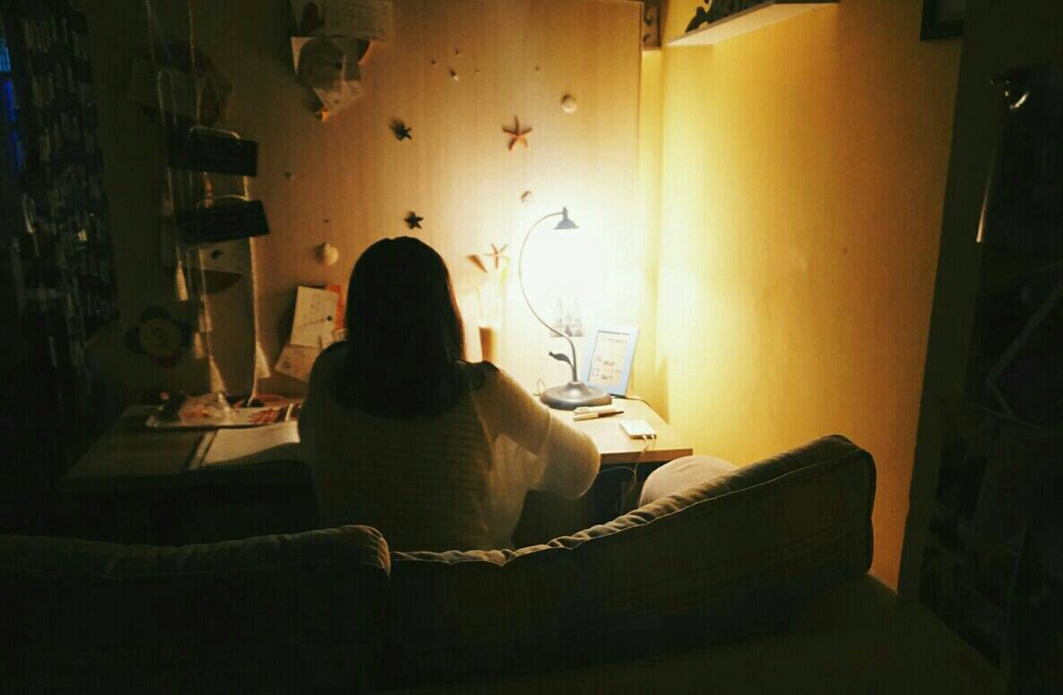 中班美术课程，探索爸爸的大手