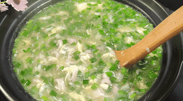 韭菜蛋花酸汤，一道美味与健康并存的佳肴
