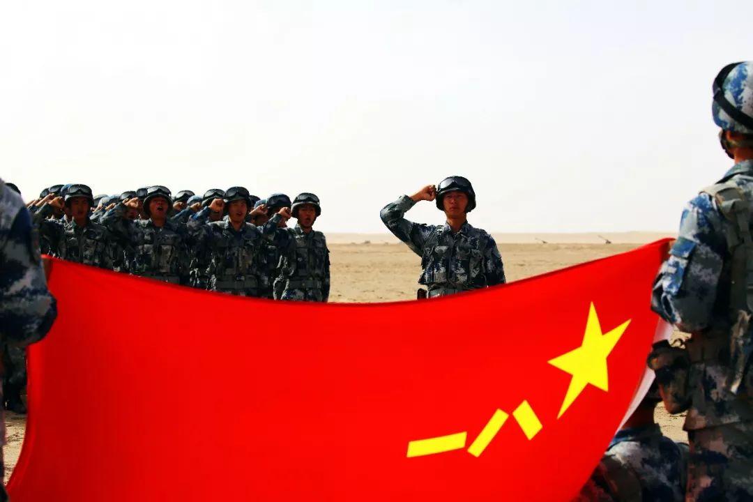 伞兵的危险与挑战，英勇背后的高风险