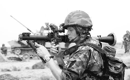 伞兵战车，现代战争中的空中突击力量