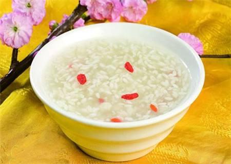 米酒蛋花汤，孕妇的理想滋养之选