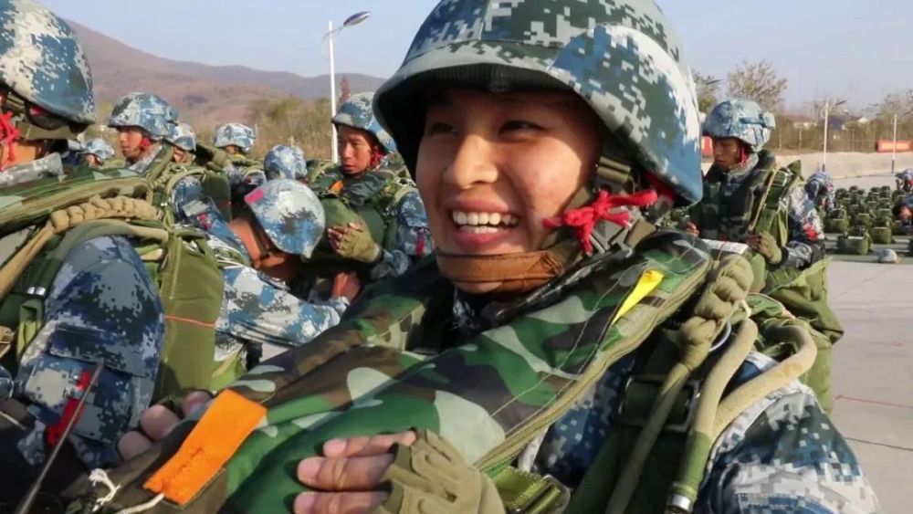 伞兵教导队，锻造蓝天利剑的精英摇篮