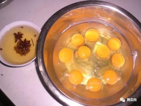 腌鸡蛋花椒水的独特魅力与制作方法