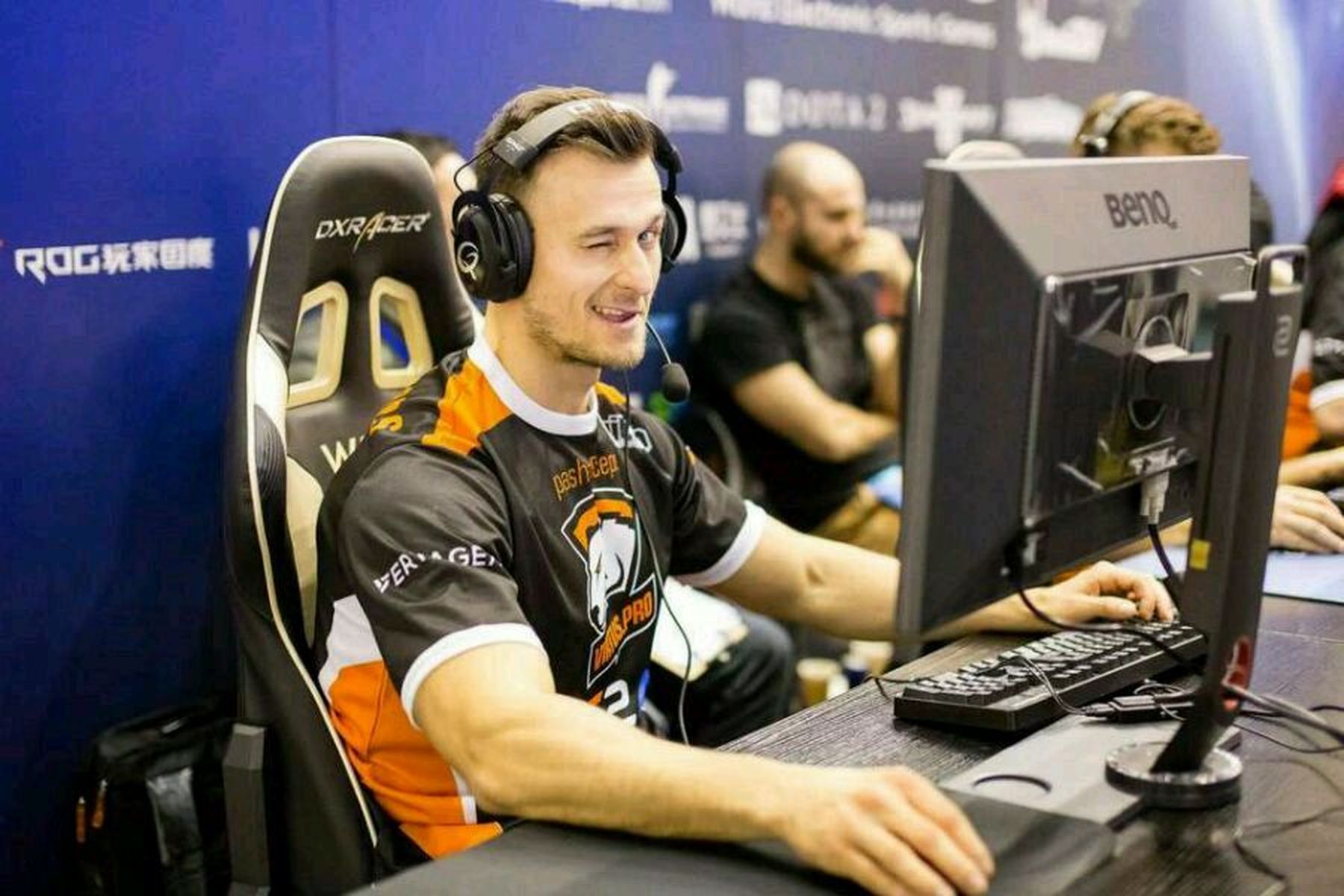 CSGO VP新阵容，重塑荣耀之路