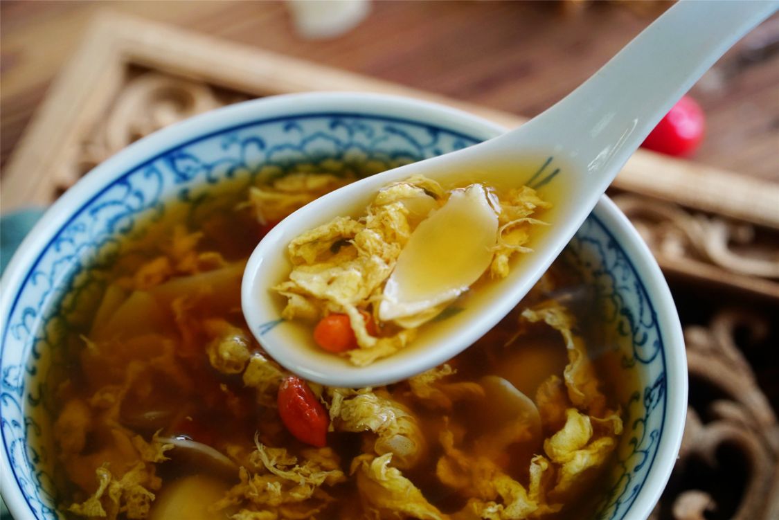 姜茶蛋花汤，一道温暖身心的美味佳肴