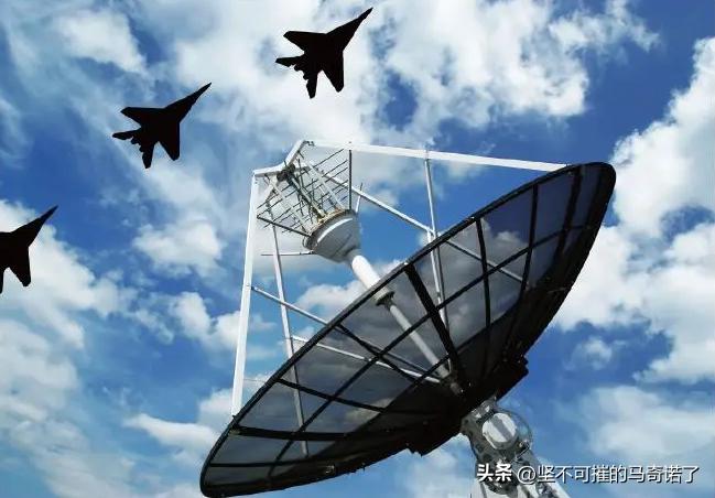 俄罗斯伞兵健身，力量、敏捷与战斗精神的塑造