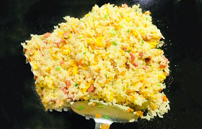 蛋炒饭的蛋花，一道家常美食的魅力与制作方法
